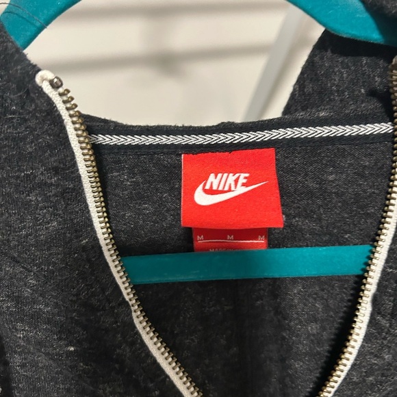 🧡5/$25🧡Nike Dark Gray Zip-Up Hoodie - Picture 2 of 4